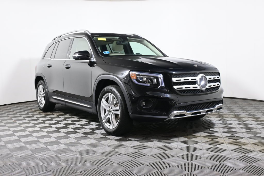 Used 2023  Mercedes-Benz GLB 250 image 9