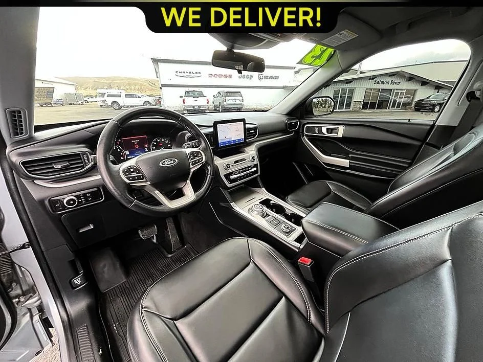 Used 2023 Silver Ford XLT image 10
