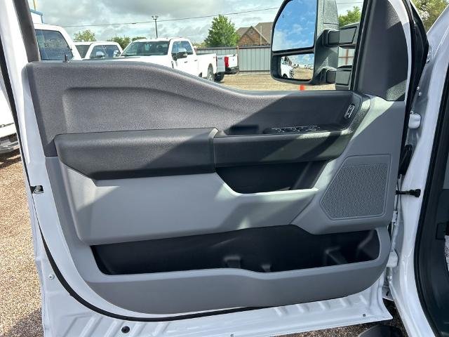 New 2026 Oxford White Ford XL image 58