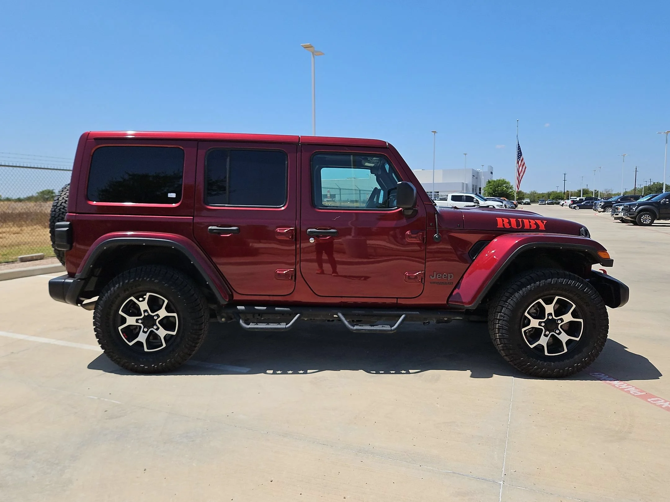 Used 2021 Red Jeep Unlimited Rubicon image 2