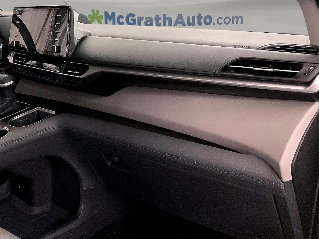 Used 2023 Silver Toyota XLE image 21