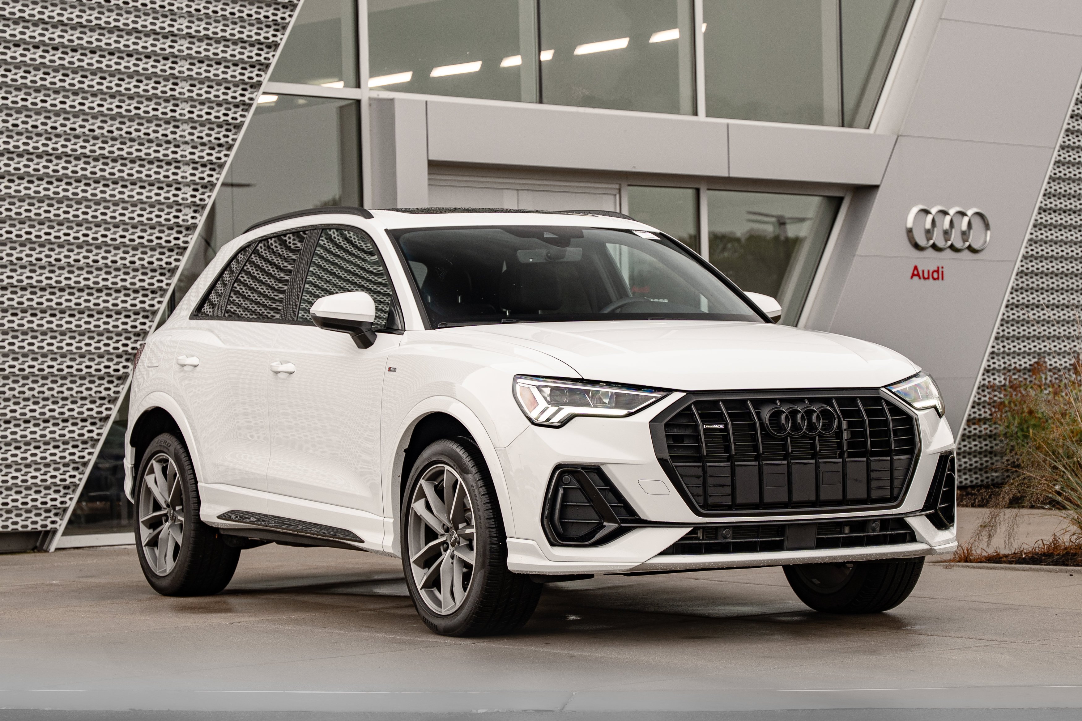 Certified Used 2025 Arkona White Audi S line Premium image 1