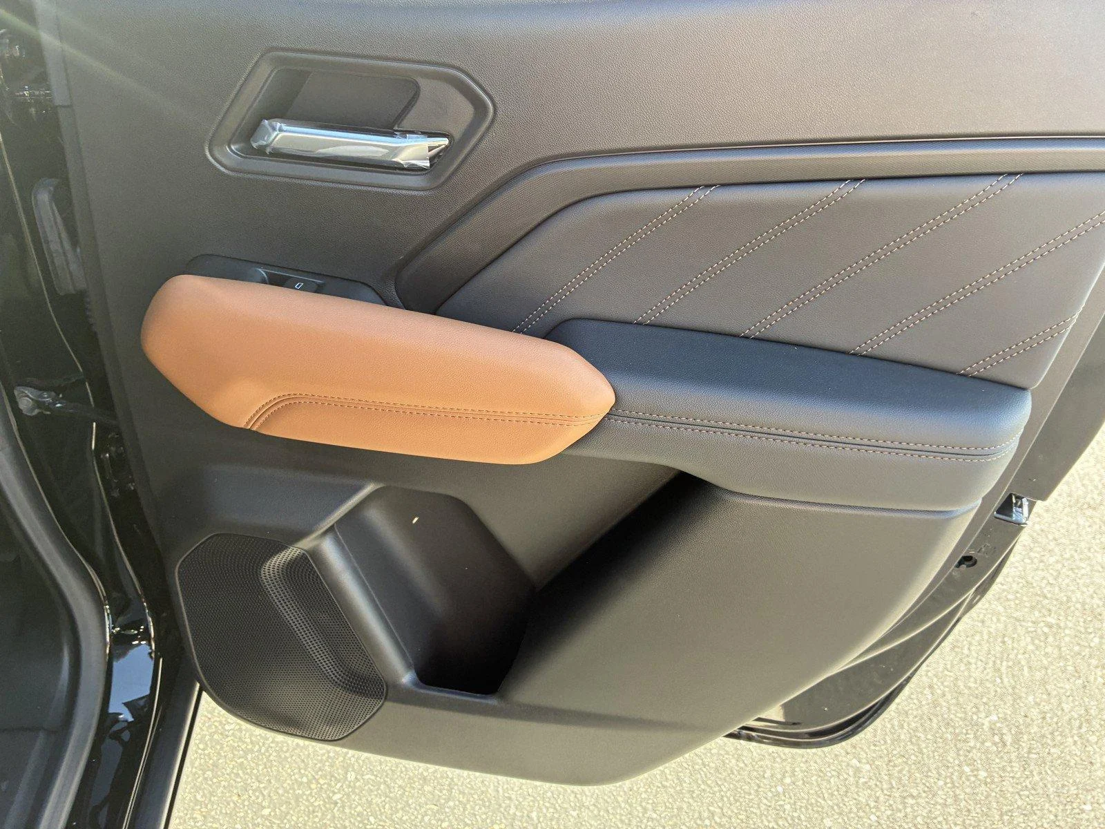 2026 GMC Canyon AT4 - Photo 12