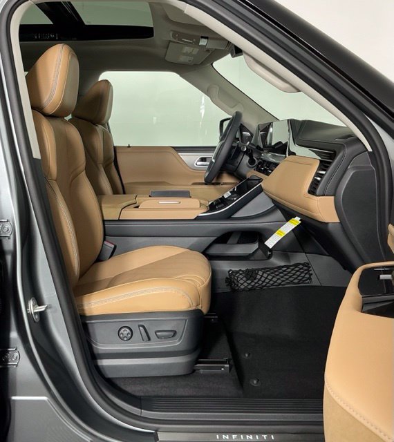 New 2027 Silver INFINITI LUXE image 29