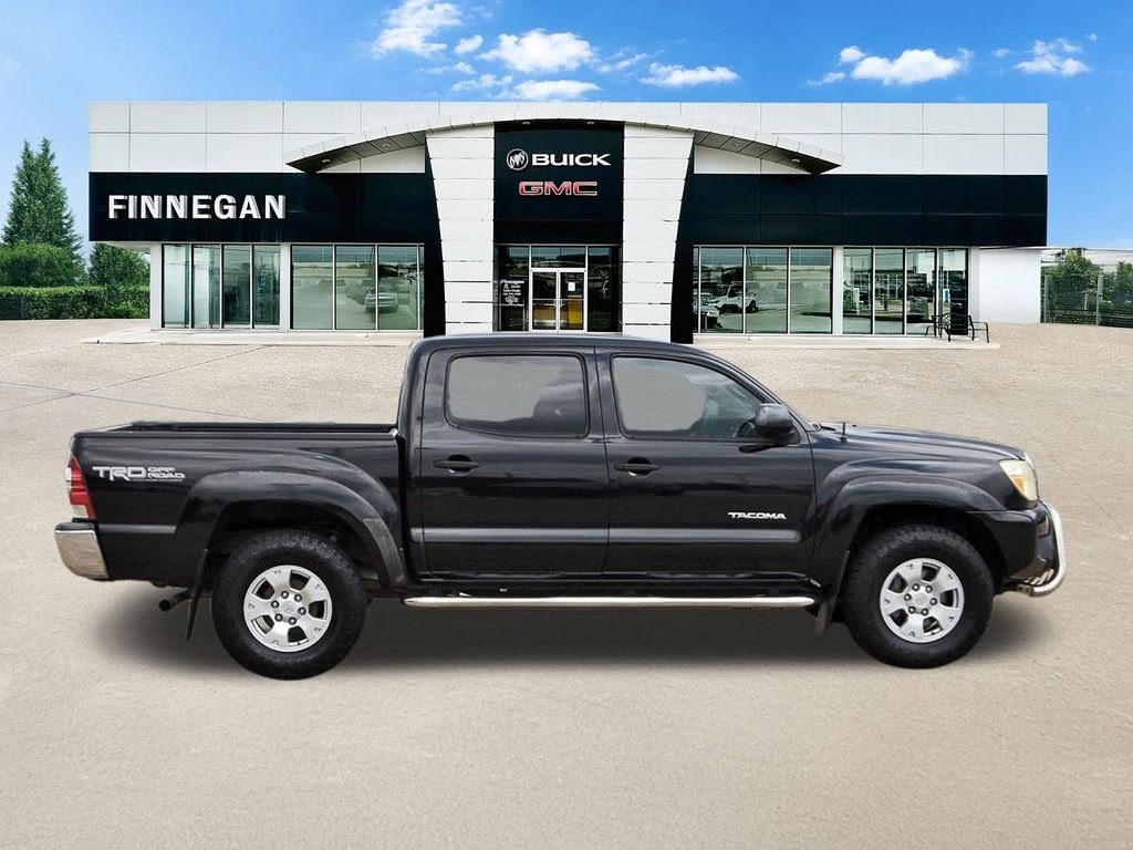 Used 2013 Black Toyota Base image 8