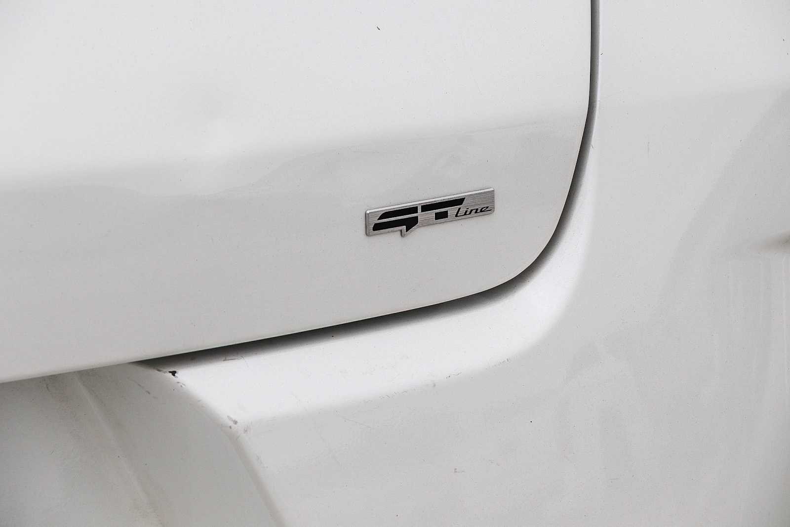 Used 2023 Snow White Pearl Kia GT-Line image 11