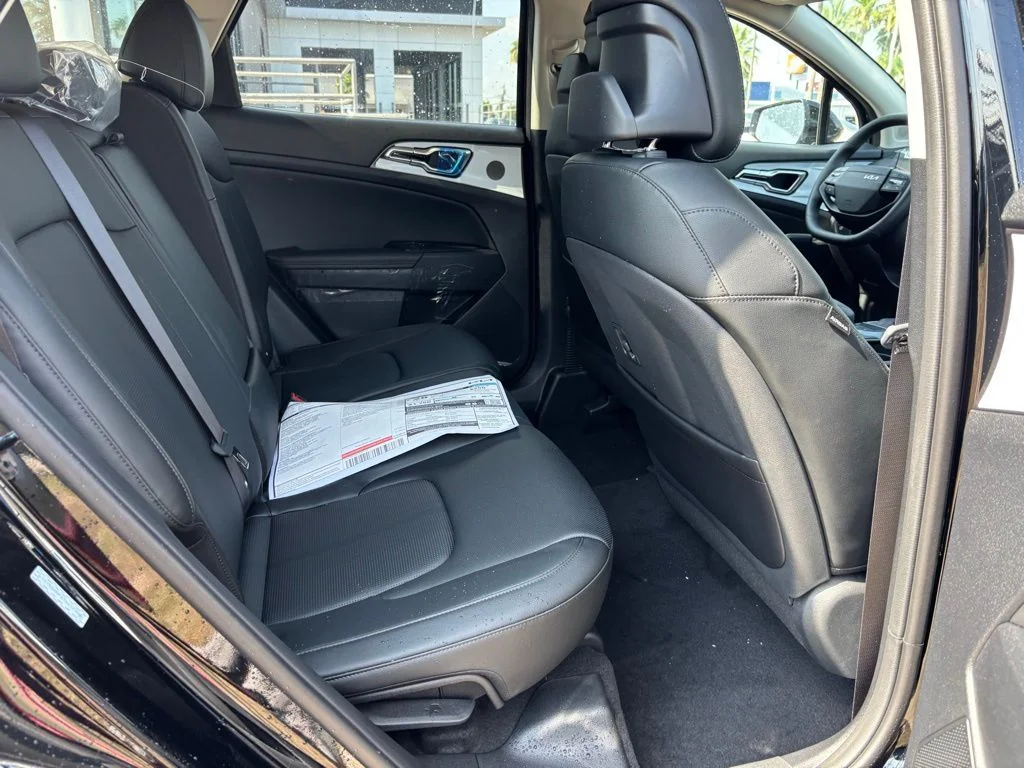 New 2025 Black Kia S image 21