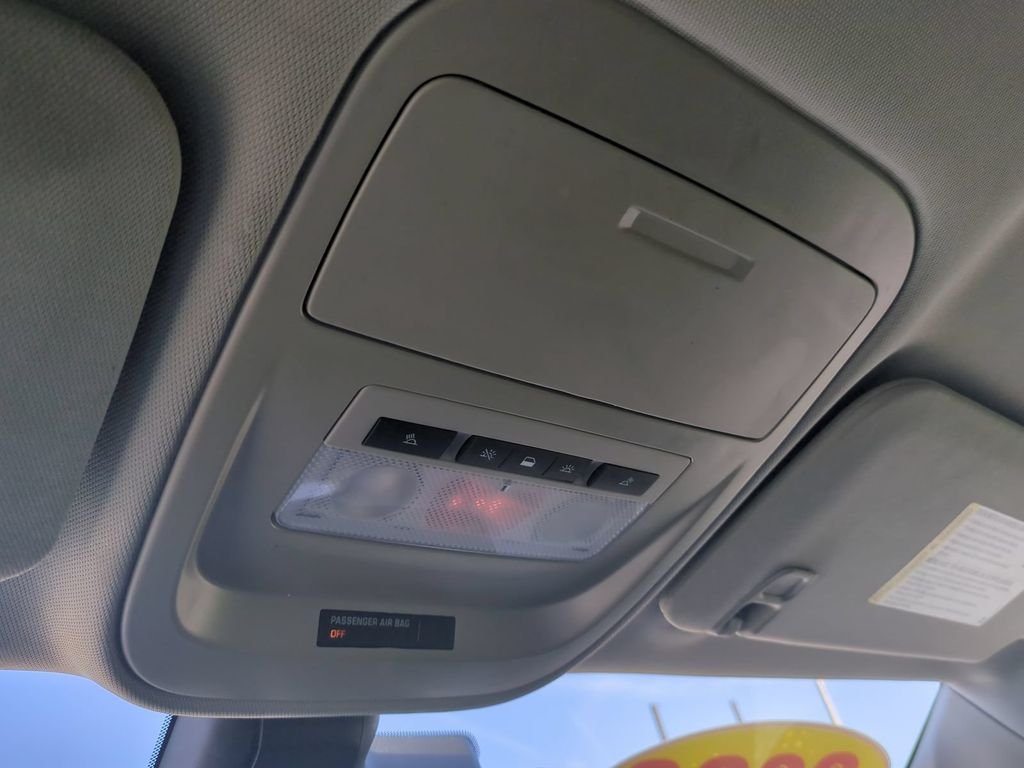 2022 Chevrolet Colorado LT - Photo 23
