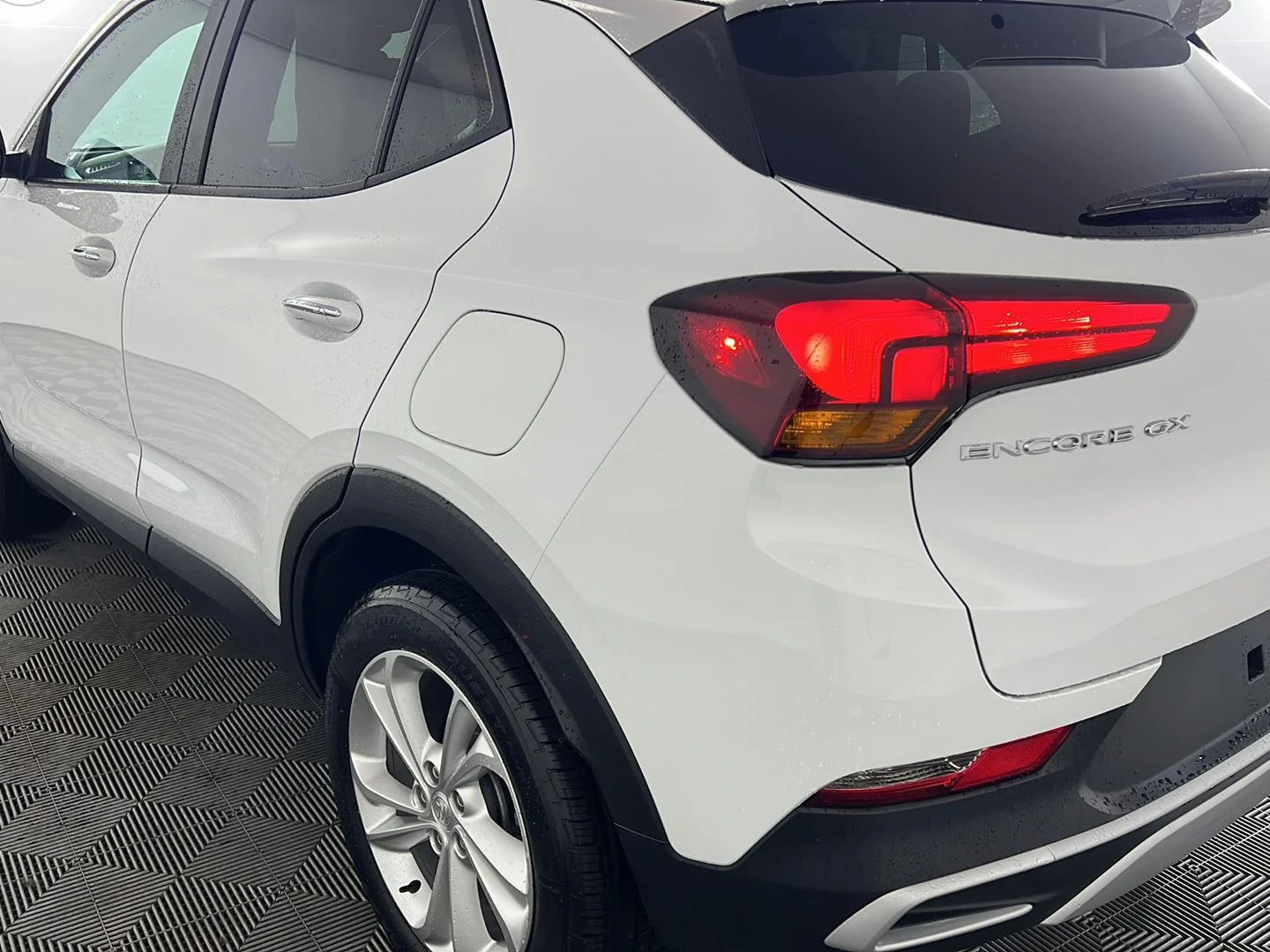 Used 2023 Summit White Buick Preferred image 6