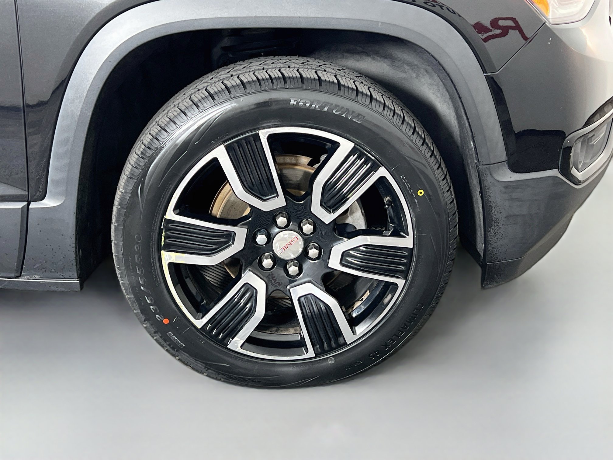 Used 2019 Ebony Twilight Metallic GMC SLT image 40