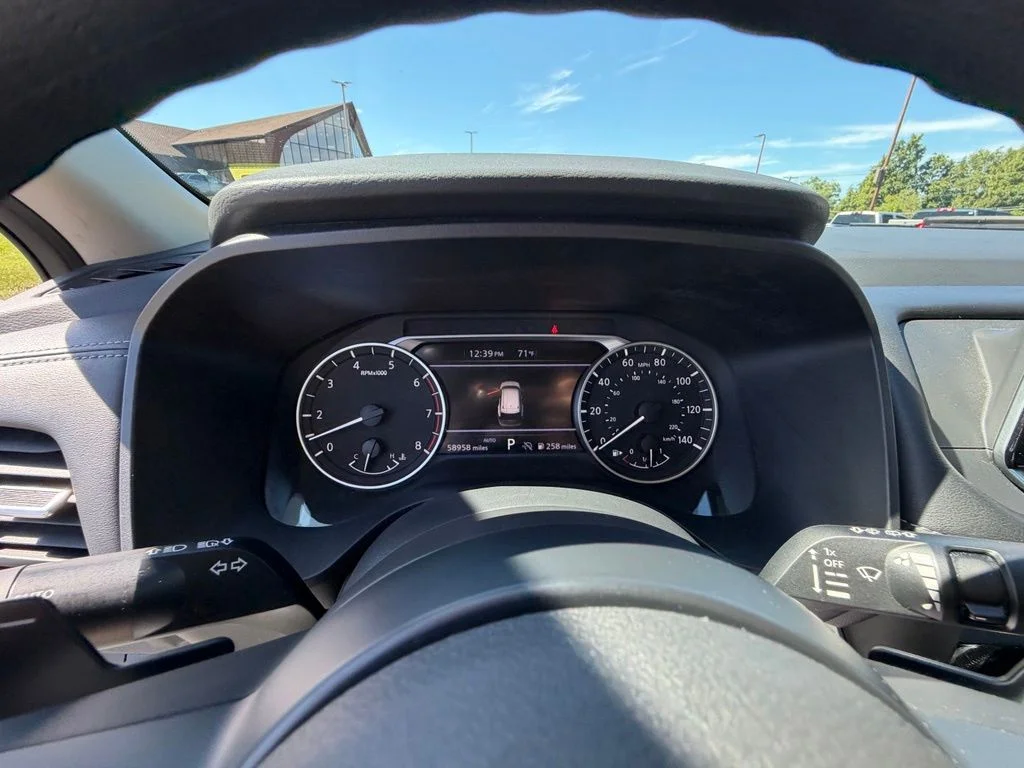 Used 2024 White Nissan SV image 30