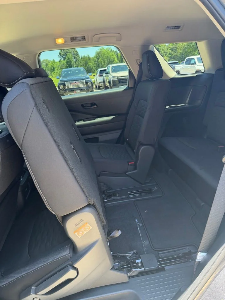 Used 2025 Gray Nissan SV image 21