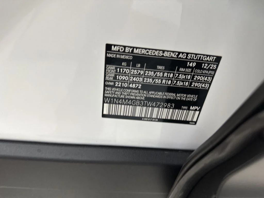 Used 2026 White Mercedes-Benz GLB 250 image 32