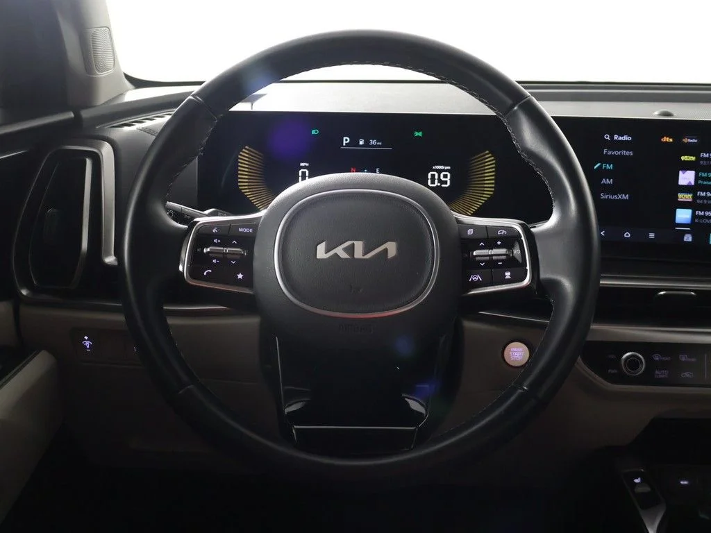 Used 2025 Silver Kia S image 40