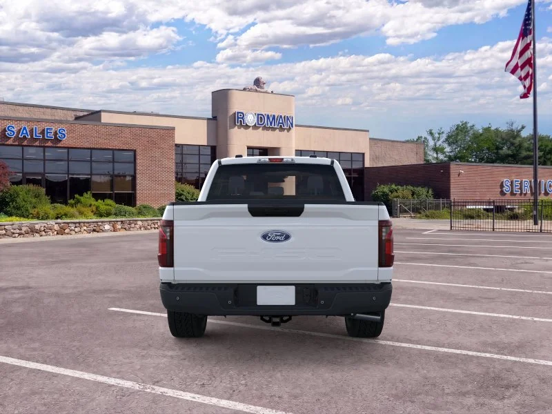 New 2026 Oxford White Ford XL image 5
