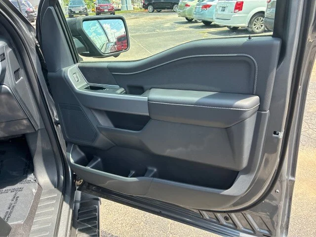 New 2026 Carbonized Gray Metallic Ford XLT image 42
