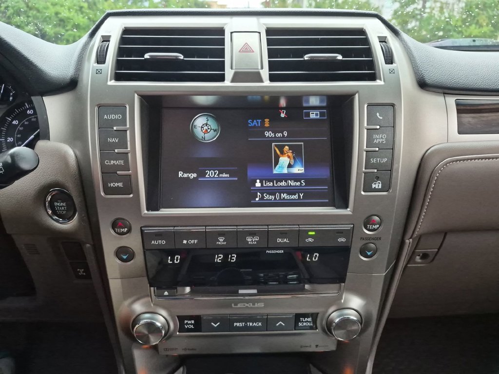 Used 2018 Blue Lexus 460 image 36