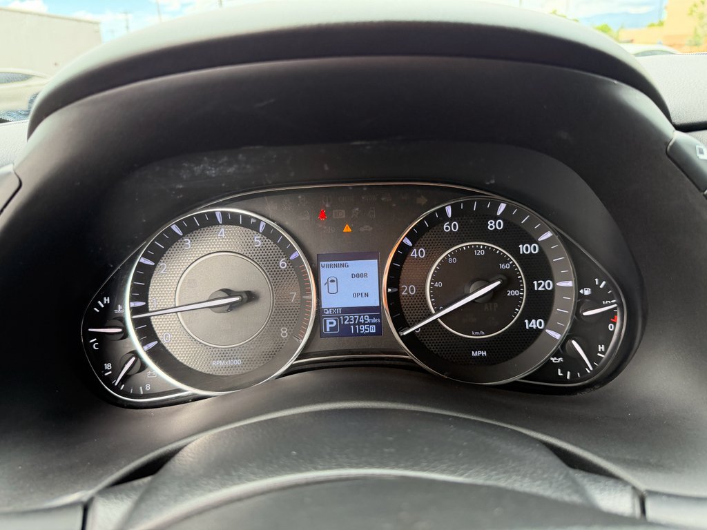 Used 2019 Super Black Nissan SL image 18