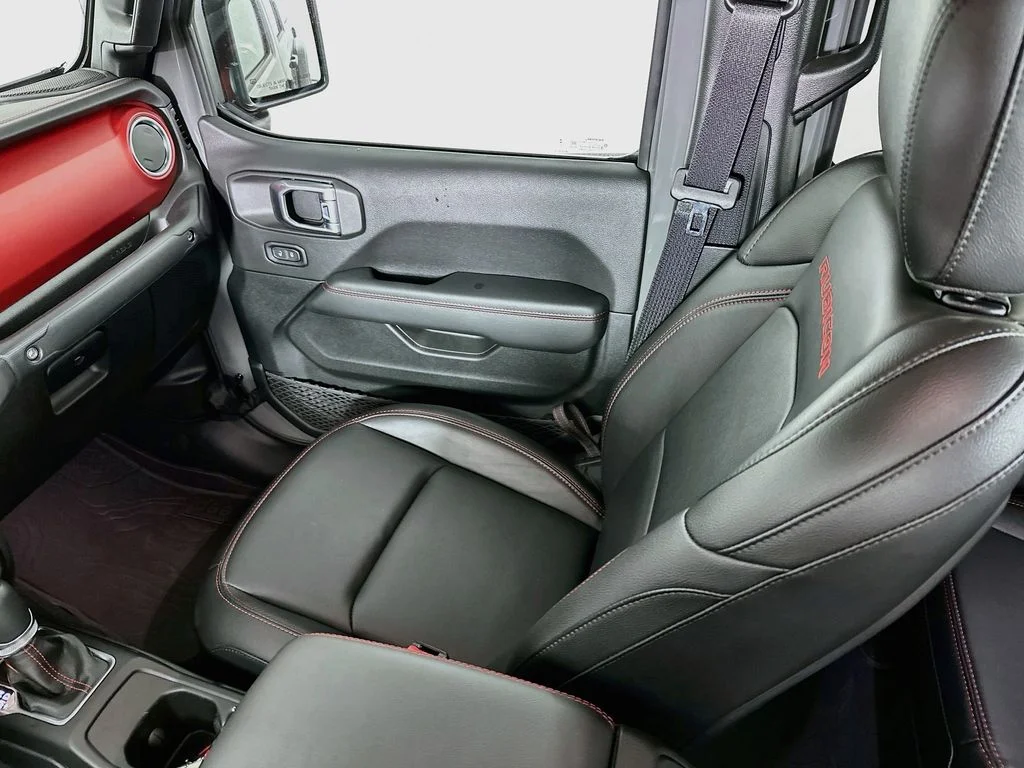 Used 2023 Sting-Gray Clearcoat Jeep Rubicon image 24