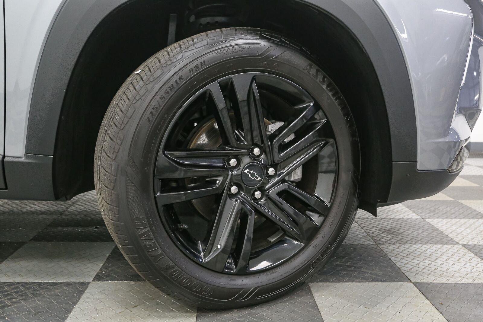 Used 2025 Sterling Gray Metallic Chevrolet ACTIV image 15