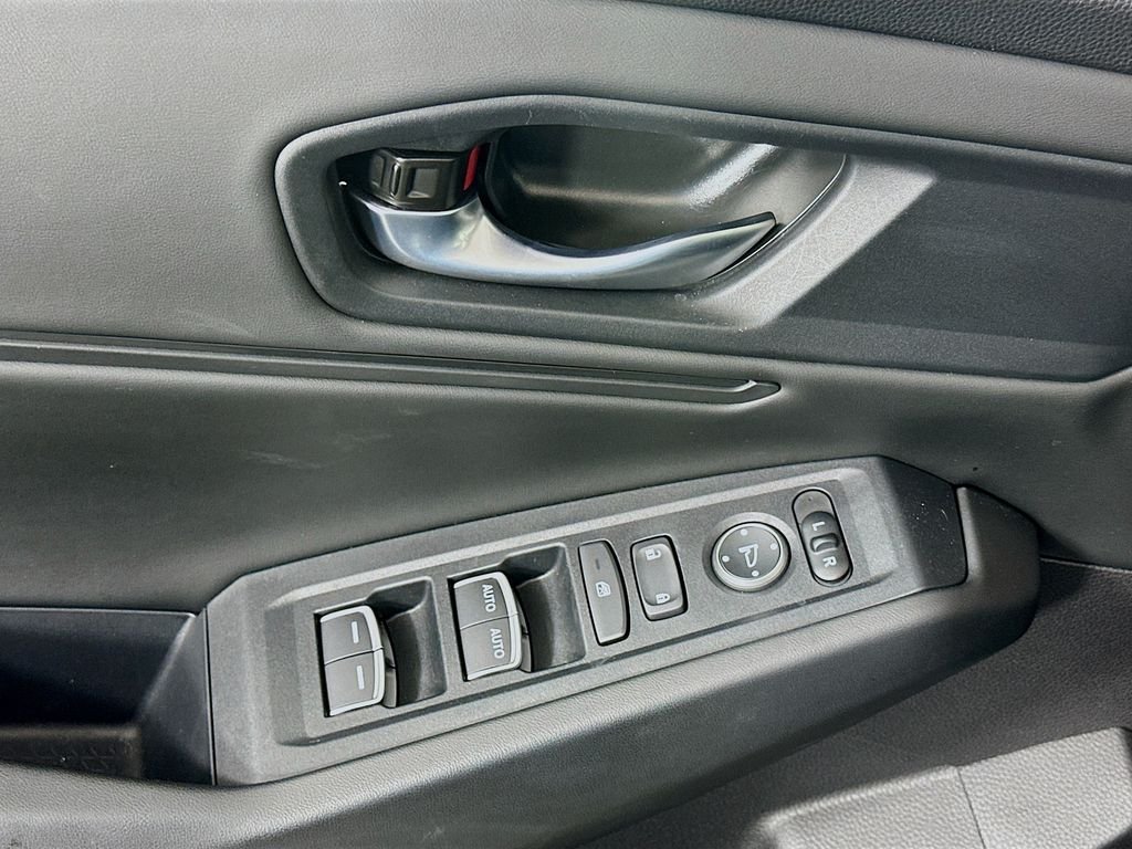 2025 Honda Accord SE - Photo 17