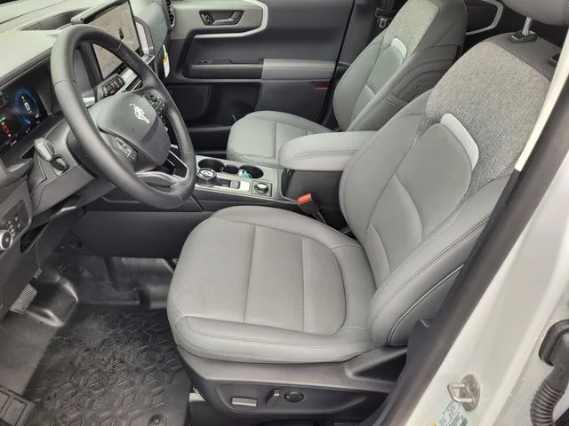 New 2026 Oxford White Ford Badlands® image 21