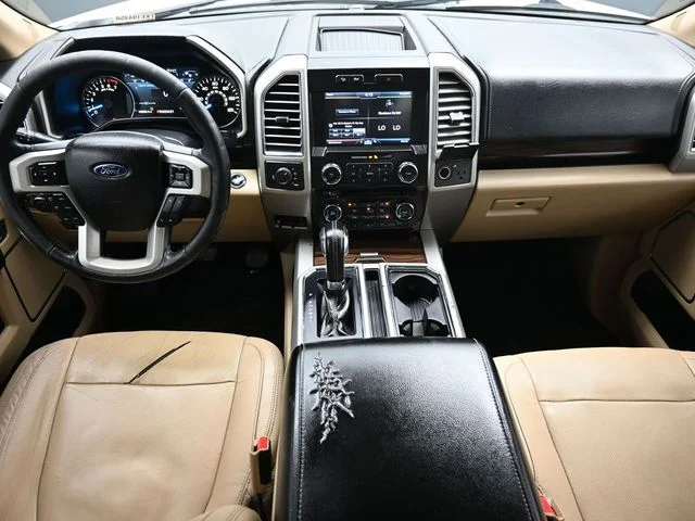 Used 2015 White Ford Lariat image 14