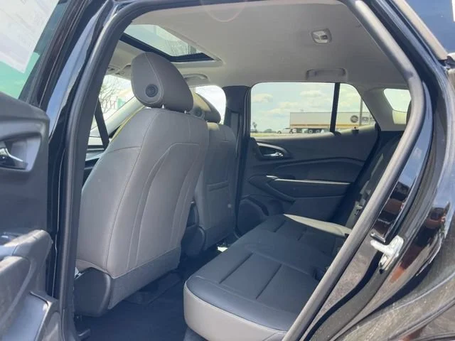 New 2026 Mosaic Black Metallic Chevrolet ACTIV image 5