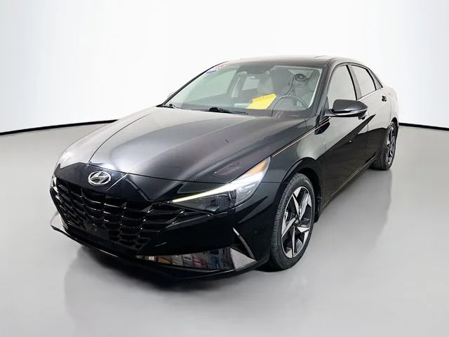 Used 2022 Phantom Black Hyundai Limited image 5
