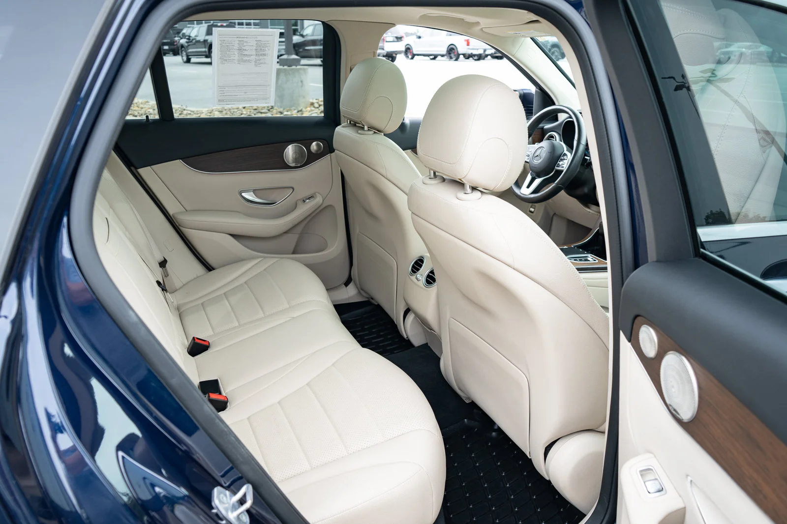 Used 2021  Mercedes-Benz GLC 300 image 21