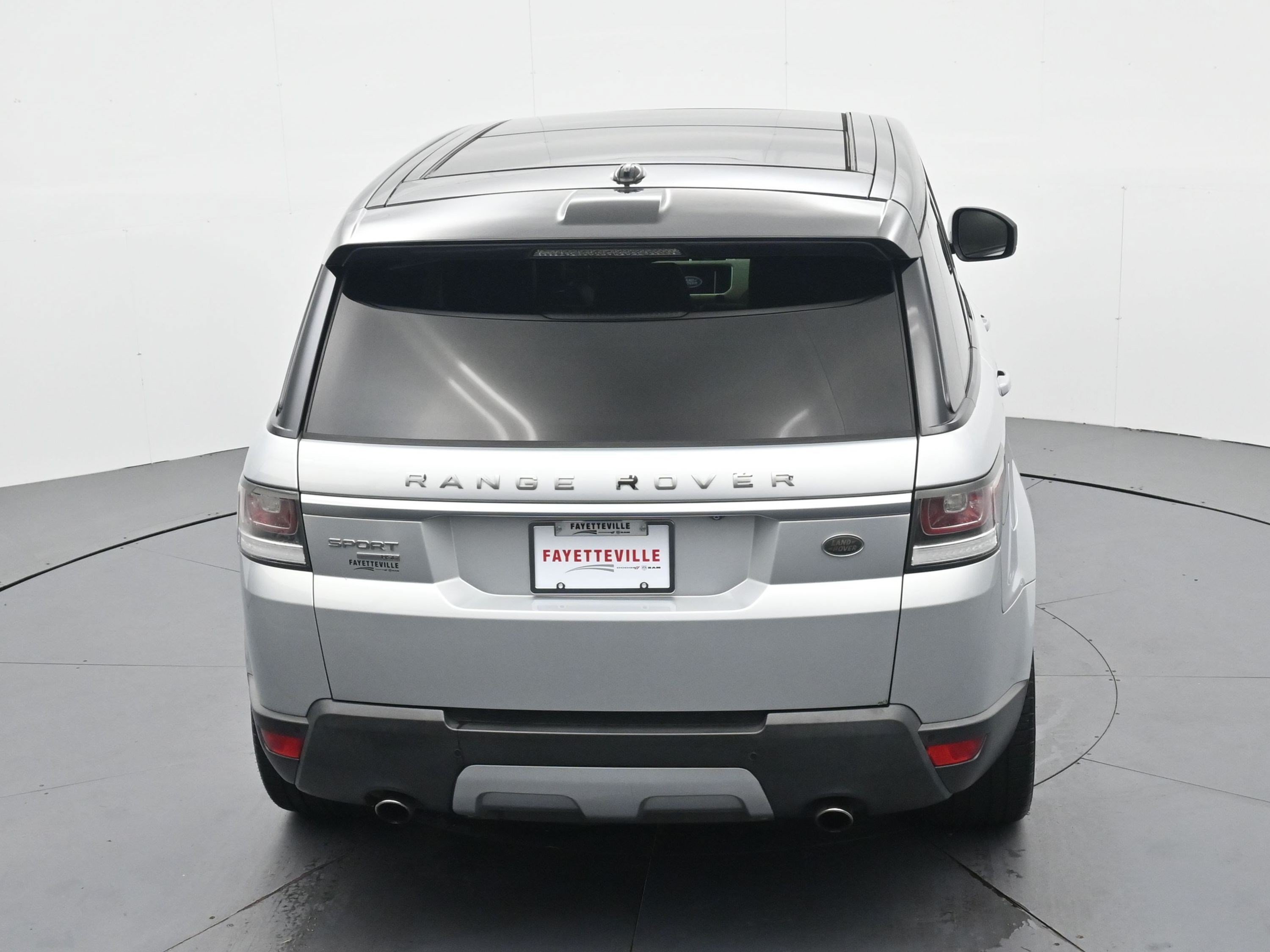Used 2014 Causeway Gray Metallic Land Rover HSE image 23