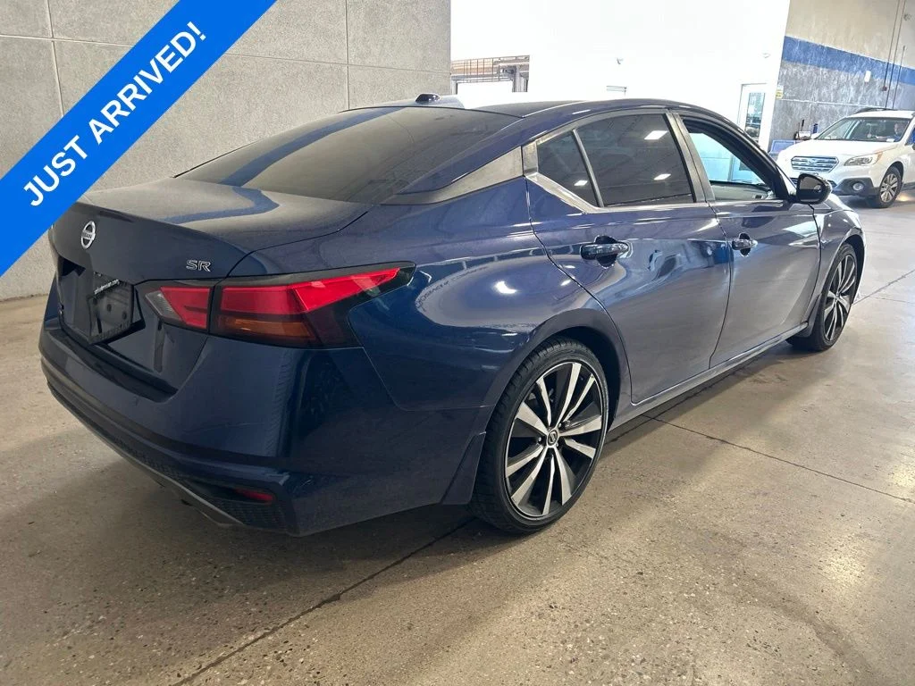 Used 2019 Deep Blue Pearl Nissan 2.5 SR image 3