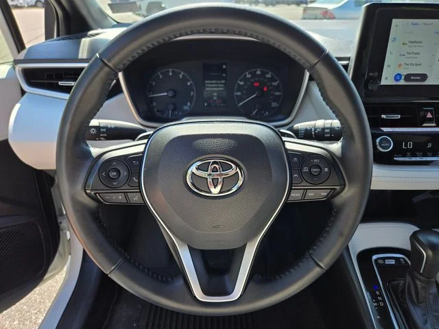 Used 2025 White Toyota SE image 30