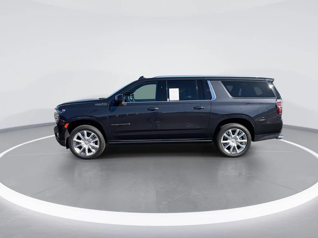 Used 2024 Gray Chevrolet High Country image 5