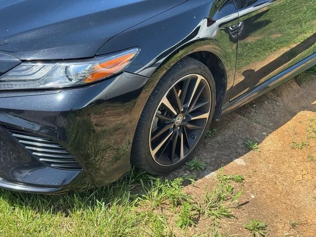 Used 2019 Black Toyota XSE V6 image 5