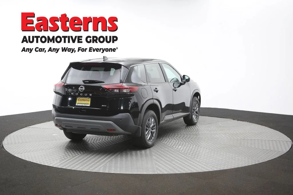 Used 2023 Black Nissan S image 34