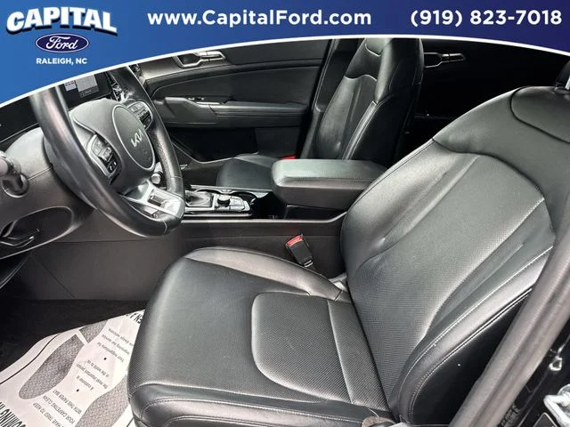Used 2025 Black Kia EX image 19