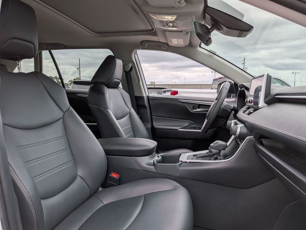 Used 2024 Beige Toyota XLE Premium image 30
