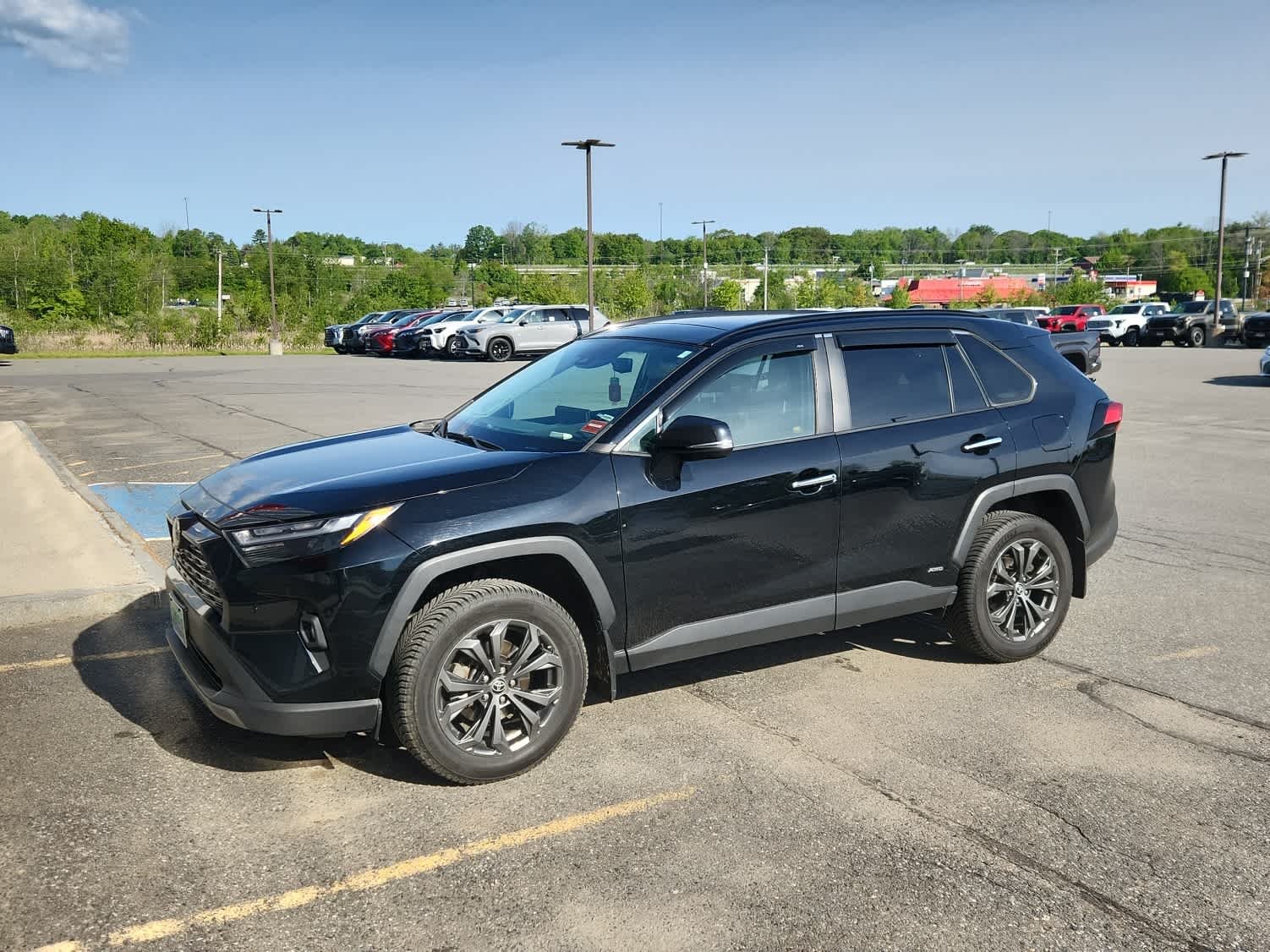 2023 Toyota RAV4 Hybrid Limited AWD's photo