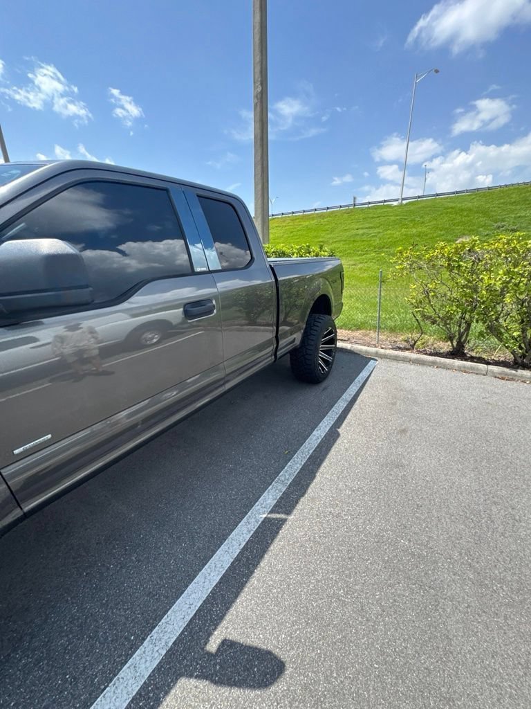 Used 2017 Gray Ford XL image 11