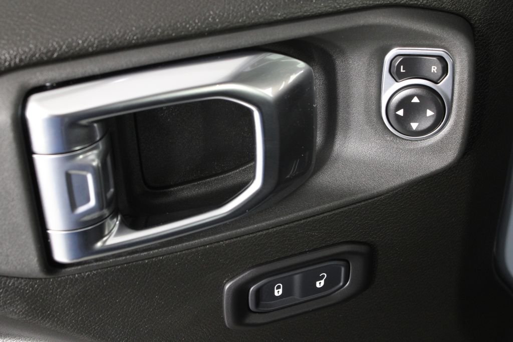Used 2025 Gray Jeep Sport S image 19