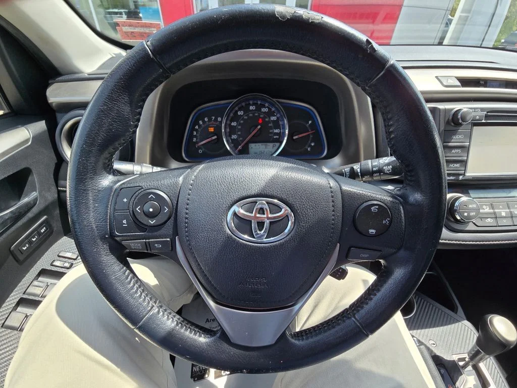 Used 2014 Shoreline Mist Toyota 4WD Limited image 10
