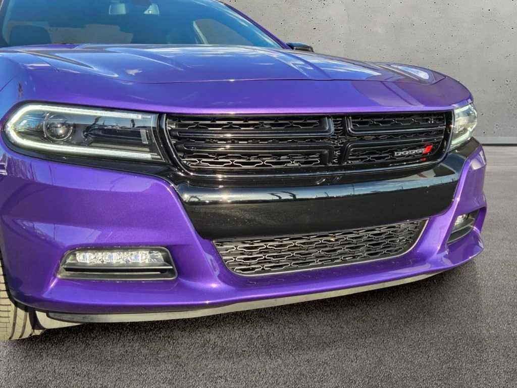 Used 2023 Purple Dodge SXT image 8
