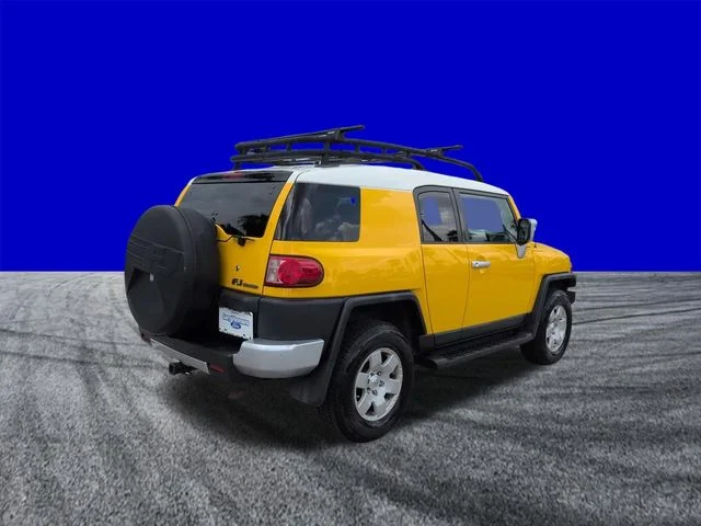 Used 2010  Toyota Base image 4