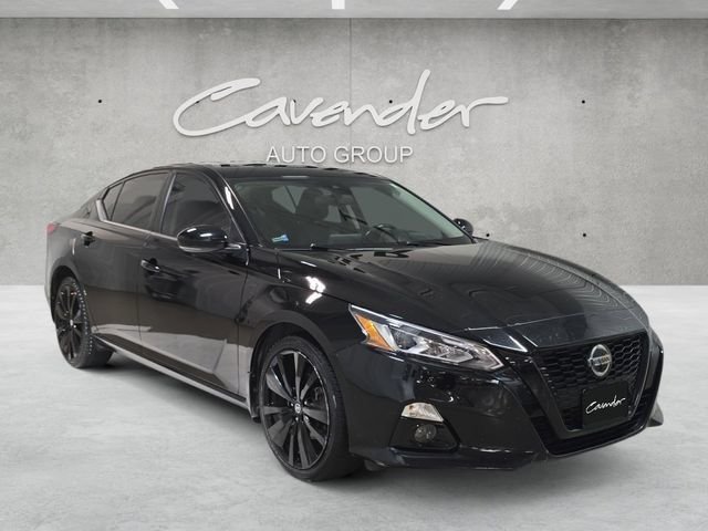 Used 2022 Black Nissan 2.5 SR image 2