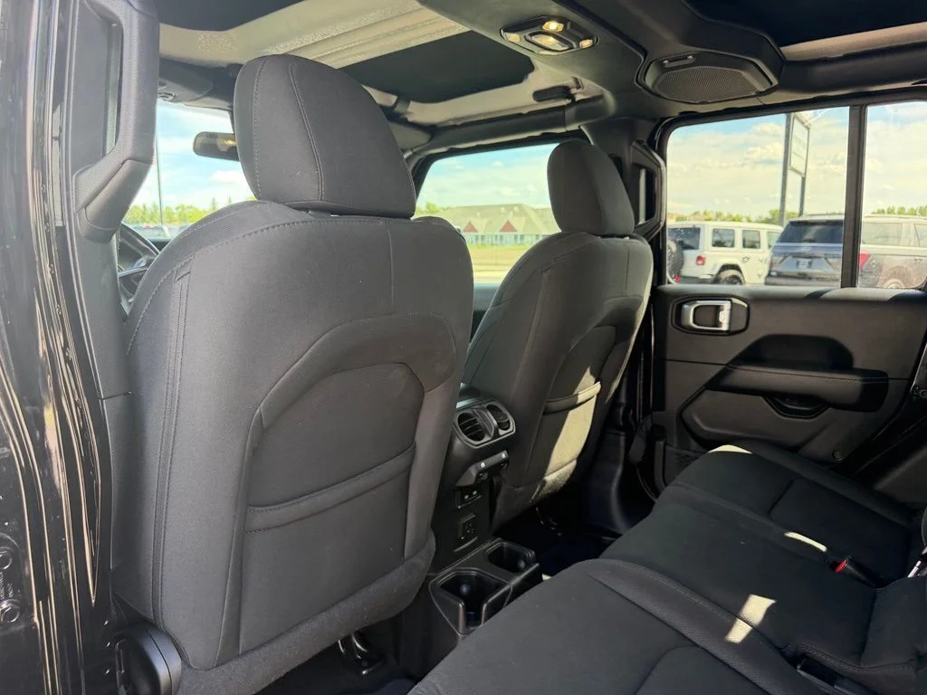 2021 Jeep Gladiator Overland - Photo 28
