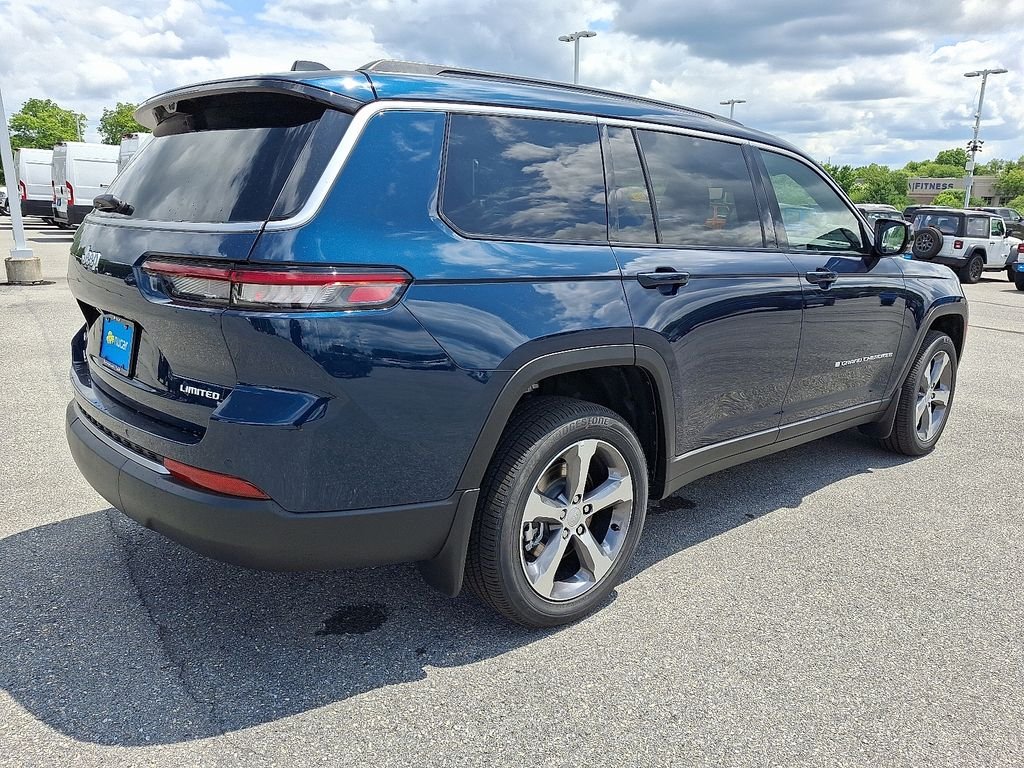 New 2026 Fathom Blue Pearlcoat Jeep Limited image 4
