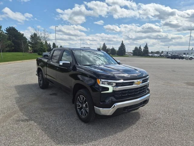 Used 2024 Black Chevrolet LT image 3