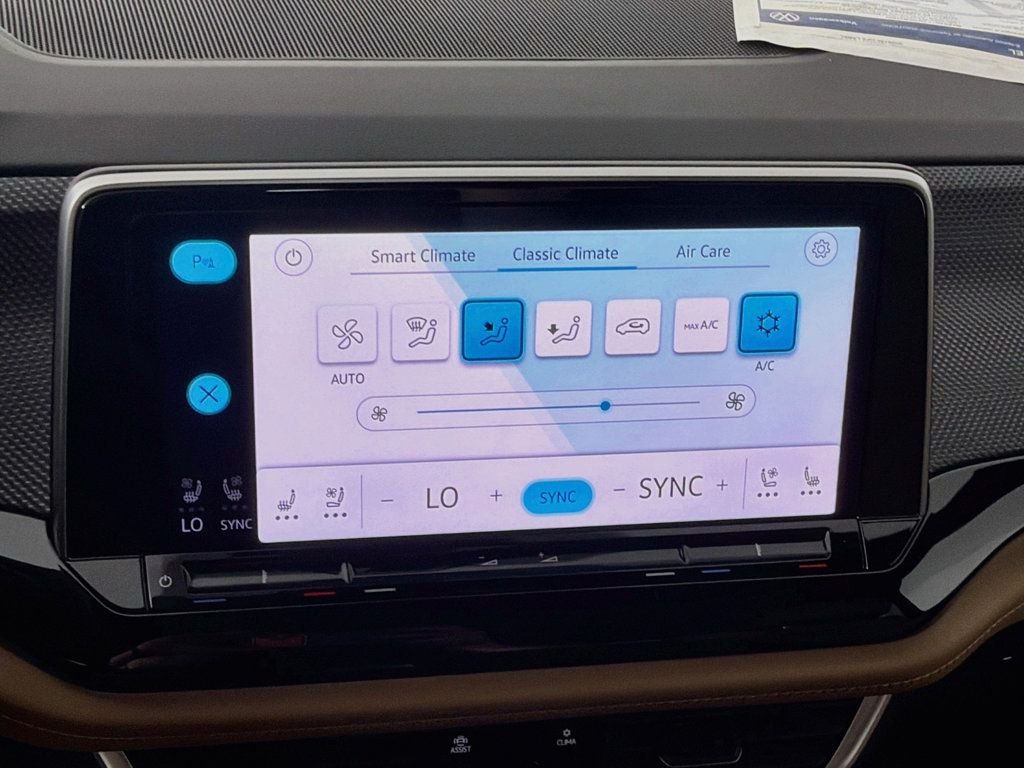 New 2026 Avocado Green Pearl Volkswagen 2.0T SEL 4MOTION image 16