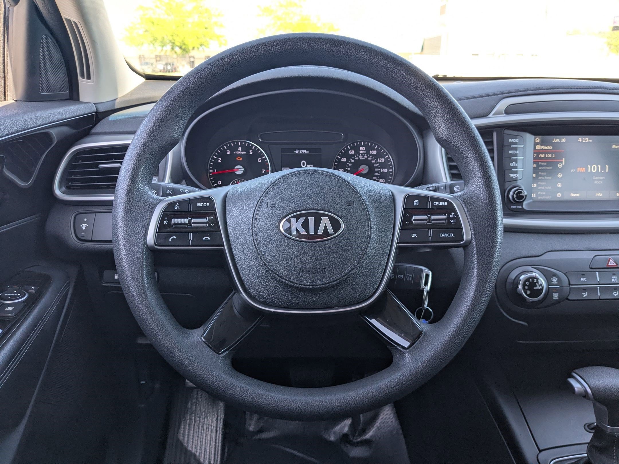 Used 2020 Sangria Kia LX V6 image 16